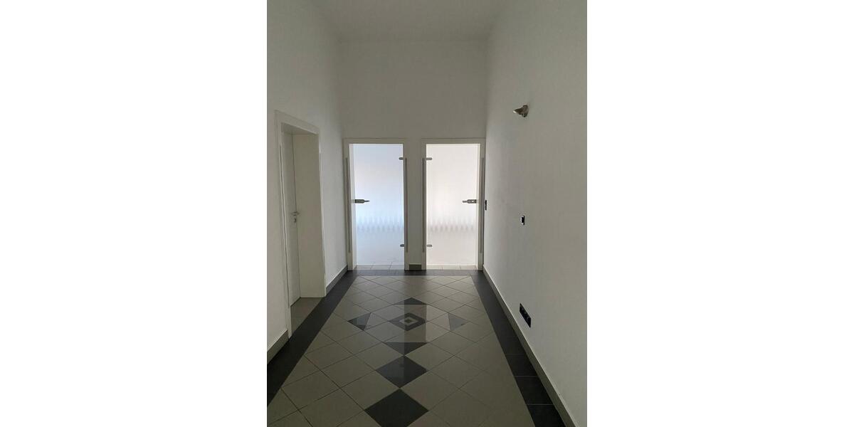 Erdgeschoßwohnung Bad Oeynhausen - 3 Zimmer, 90 m&sup2;, 950&euro; | Angebot:25614430