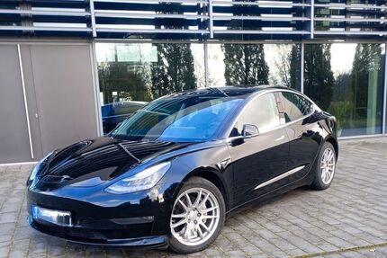 Tesla Model 3 186.500 km 19.300 &euro; Bad Salzuflen 32107