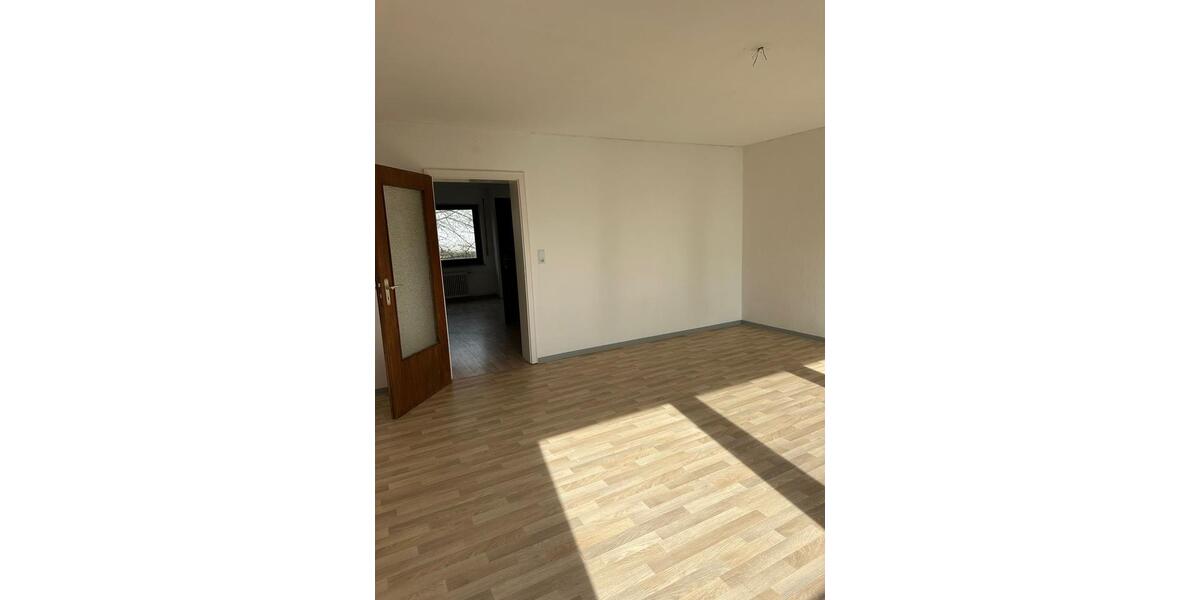 Etagenwohnung Porta Westfalica - 3 Zimmer, 87 m&sup2;, 690&euro; | Angebot:26670841