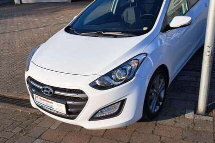Hyundai i30 97.086 km 11.950 &euro; Hille 32479