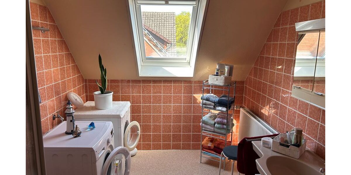 Interessantes Wohnhaus mit 2 Wohnungen, Nebengebäude und Grünland - Einfamilienhaus Stolzenau | Angebot:26858258