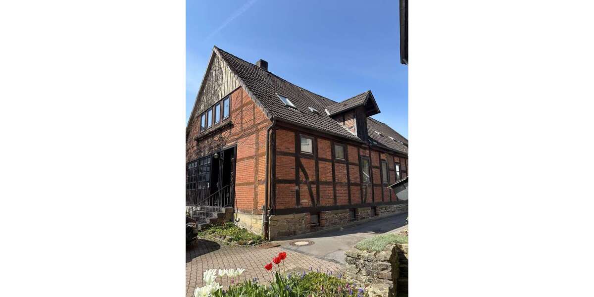 Einfamilienhaus Dörentrup Hillentrup - 8 Zimmer, 260 m&sup2;, 139.000&euro; | Angebot:26250233