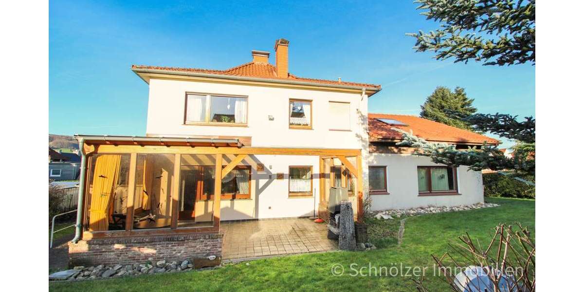 Einfamilienhaus Vlotho - 7 Zimmer, 231 m&sup2;, 298.000&euro; | Angebot:25561650