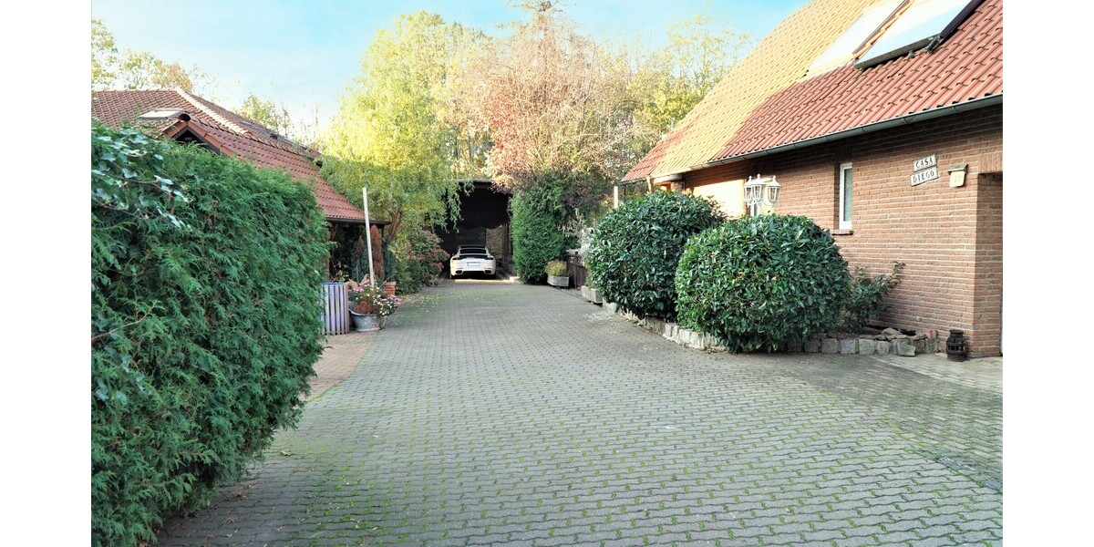 Gemütliches Einfamilienhaus mit Kamin, Doppelgarage und Erweiterungspotenzial - Einfamilienhaus Porta Westfalica | Angebot:19439640