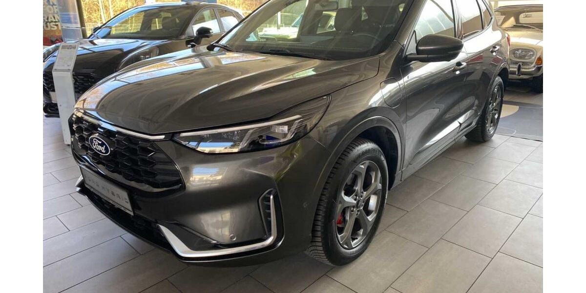 Ford Kuga 4.380 km 40.750 &euro; Petershagen 32469