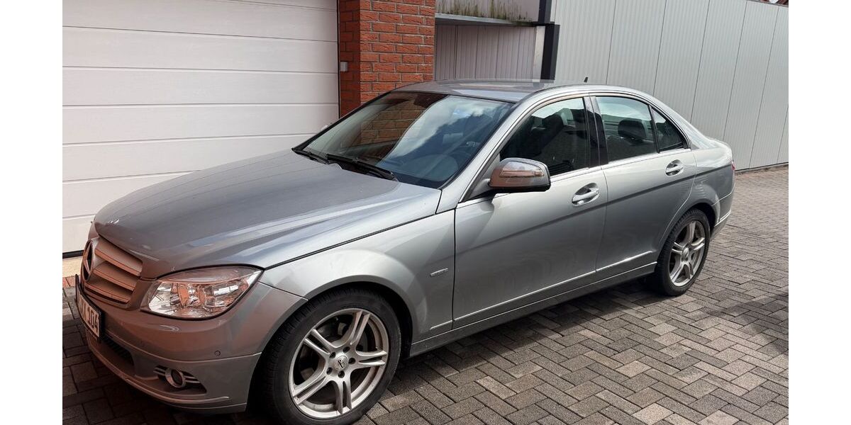 Mercedes-Benz C 180 225.000 km 8.100 &euro; Lemgo 32657