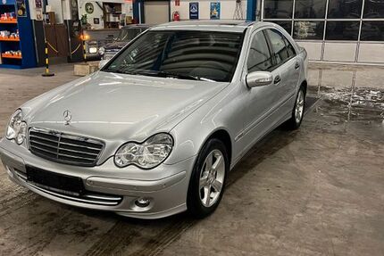 Mercedes-Benz C 180 188.000 km 5.600 &euro; Hiddenhausen 32120