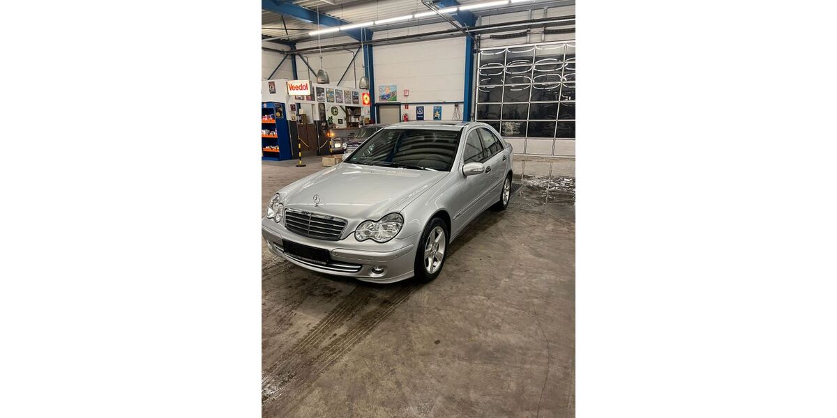 Mercedes-Benz C 180 188.000 km 5.600 &euro; Hiddenhausen 32120