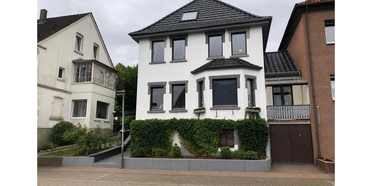 Einfamilienhaus Vlotho - 7 Zimmer, 150 m&sup2;, 290.000&euro; | Angebot:27083308