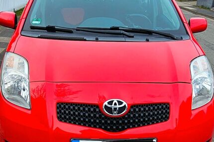 Toyota Yaris 100.003 km 4.800 &euro; Bad Oeynhausen 32547