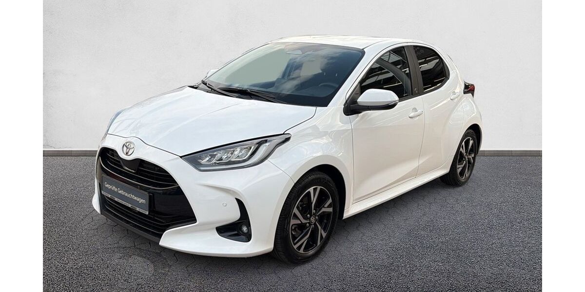 Toyota Yaris 8.580 km 24.900 &euro; Porta Westfalica 32457