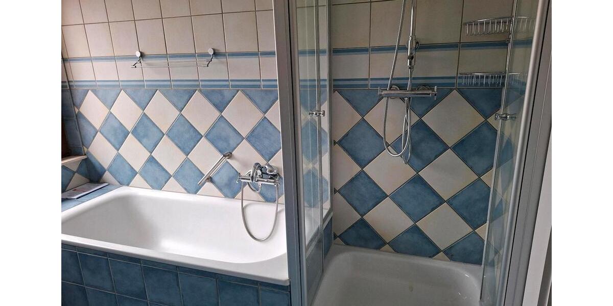 Etagenwohnung Hessisch Oldendorf - 4 Zimmer, 120 m&sup2;, 700&euro; | Angebot:26039674