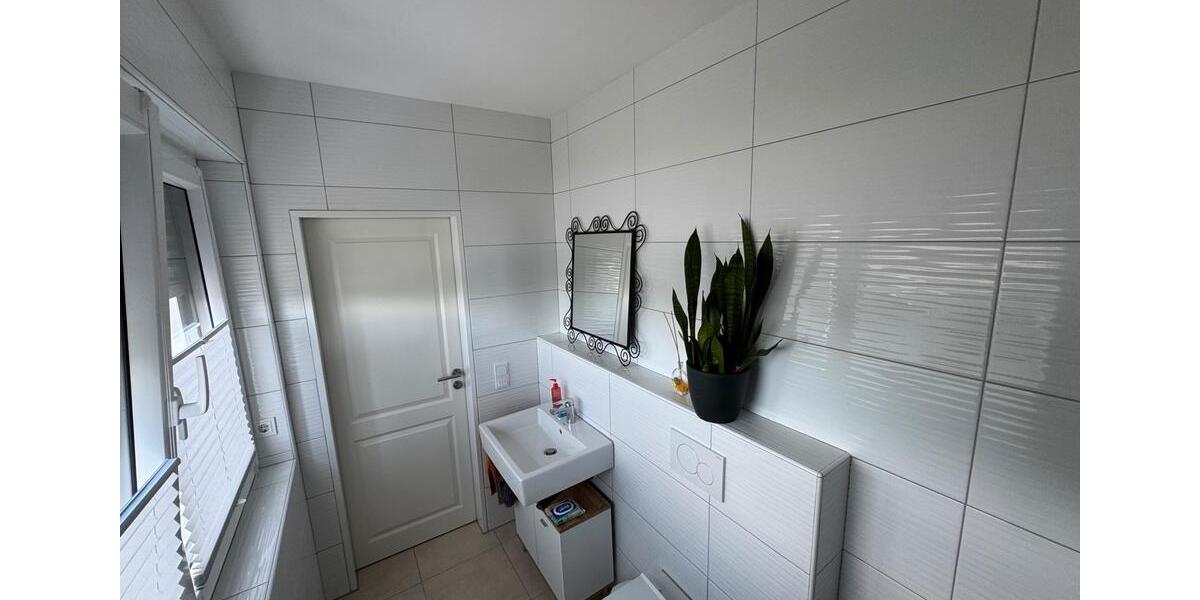 Etagenwohnung Porta Westfalica - 5 Zimmer, 182 m&sup2;, 1.350&euro; | Angebot:26604523