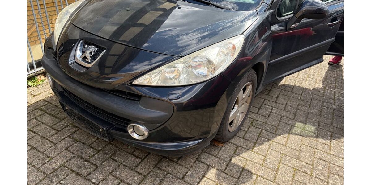 Peugeot 207 99.800 km 1.550 &euro; Lübbecke 32312