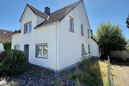 Haus Bad Salzuflen - 8 Zimmer, 320 m&sup2;, 390.000&euro; | Angebot:22418428