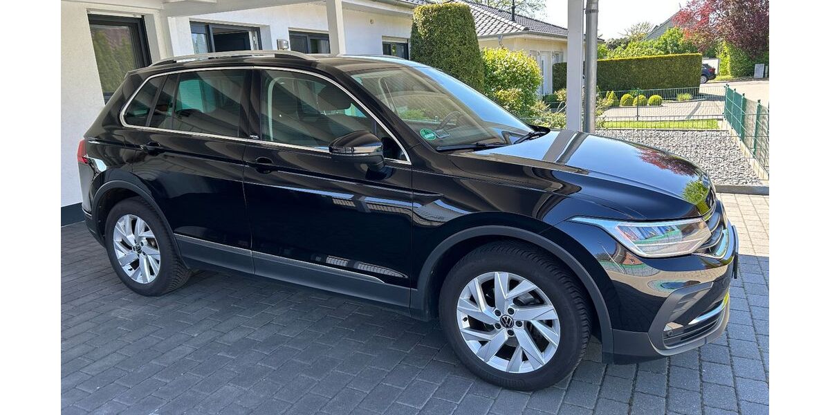 VW Tiguan 25.500 km 24.950 &euro; Minden 32427