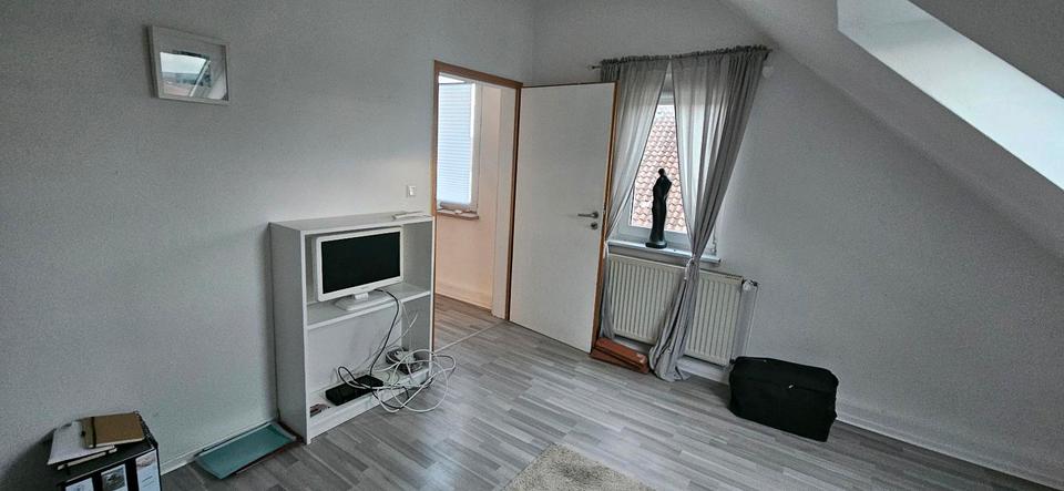 Dachgeschoßwohnung Stadthagen - 4.5 Zimmer, 110 m&sup2;, 1.100&euro; | Angebot:23761614