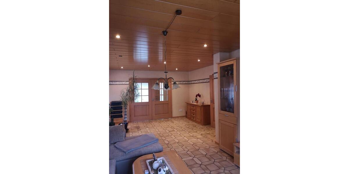 Einfamilienhaus Hessisch Oldendorf - 8 Zimmer, 180 m&sup2;, 167.000&euro; | Angebot:26248599