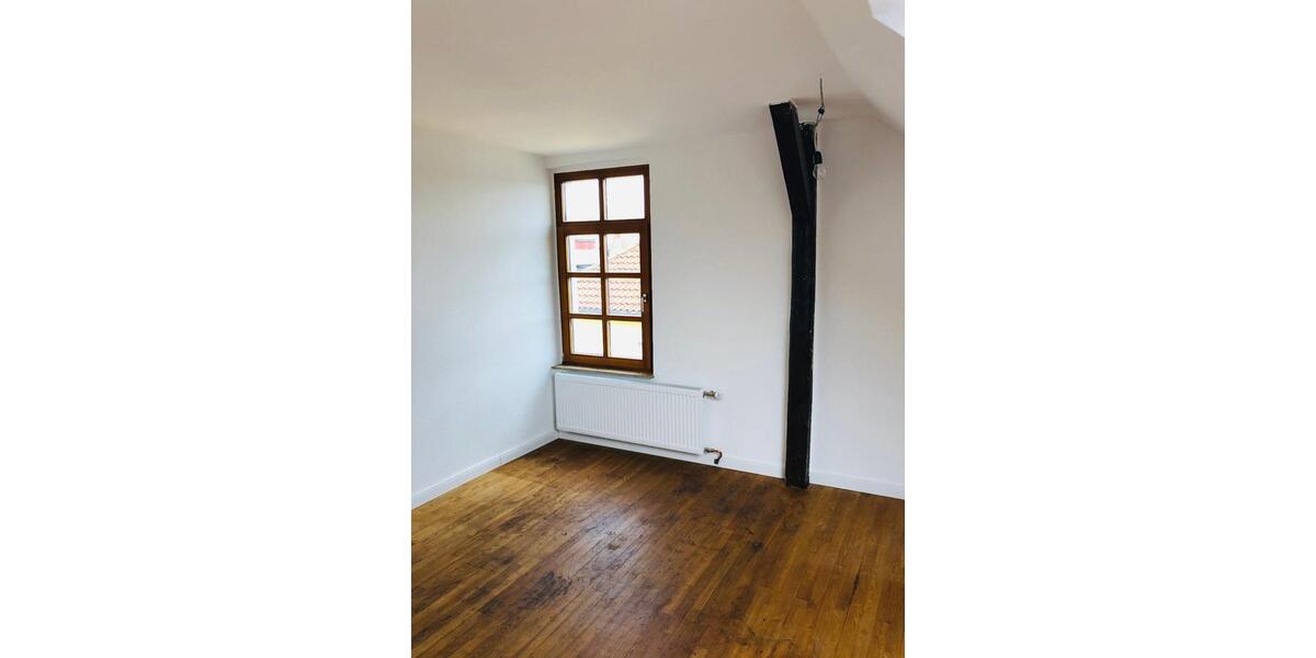 Dachgeschoßwohnung Bückeburg - 3 Zimmer, 70 m&sup2;, 650&euro; | Angebot:25988533