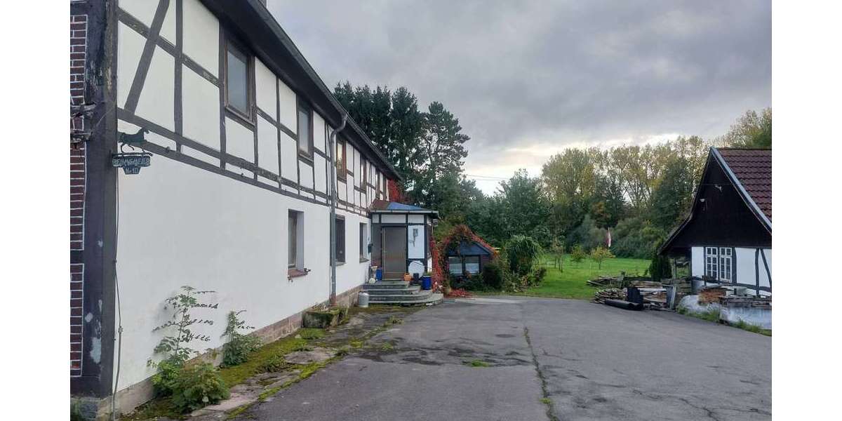 Einfamilienhaus Dörentrup - 9 Zimmer, 280 m&sup2;, 406.000&euro; | Angebot:23643309