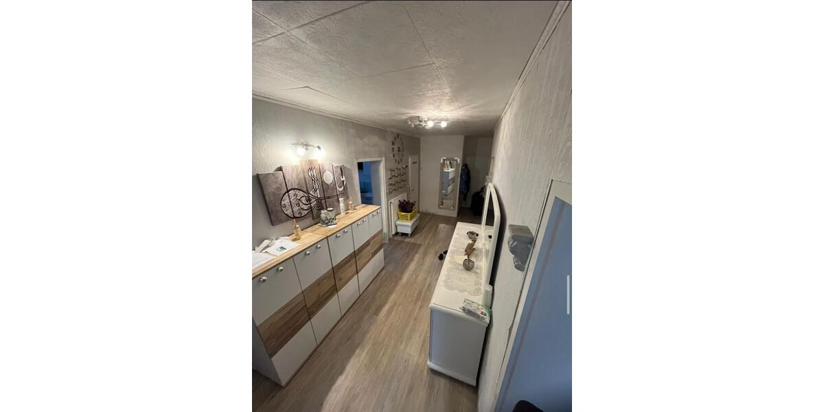 Etagenwohnung Stadthagen - 3.5 Zimmer, 100 m&sup2;, 800&euro; | Angebot:25380299