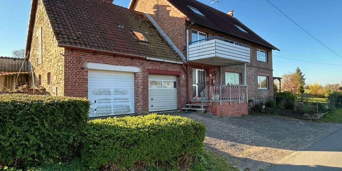 Einfamilienhaus Extertal - 8 Zimmer, 220 m&sup2;, 189.000&euro; | Angebot:25463212