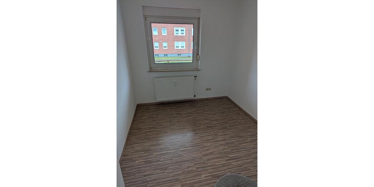 Erdgeschoßwohnung Hessisch Oldendorf - 4 Zimmer, 80 m&sup2;, 670&euro; | Angebot:25934266