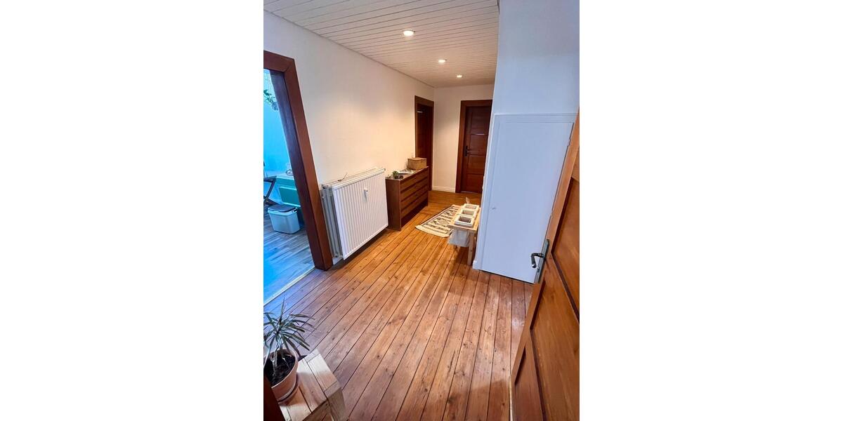 Dachgeschoßwohnung Bad Salzuflen - 4 Zimmer, 80 m&sup2;, 750&euro; | Angebot:26258510