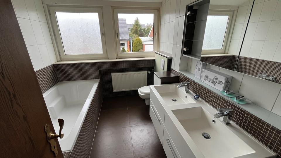 Dachgeschoßwohnung Herford Falkendiek - 6 Zimmer, 140 m&sup2;, 1.190&euro; | Angebot:25871318