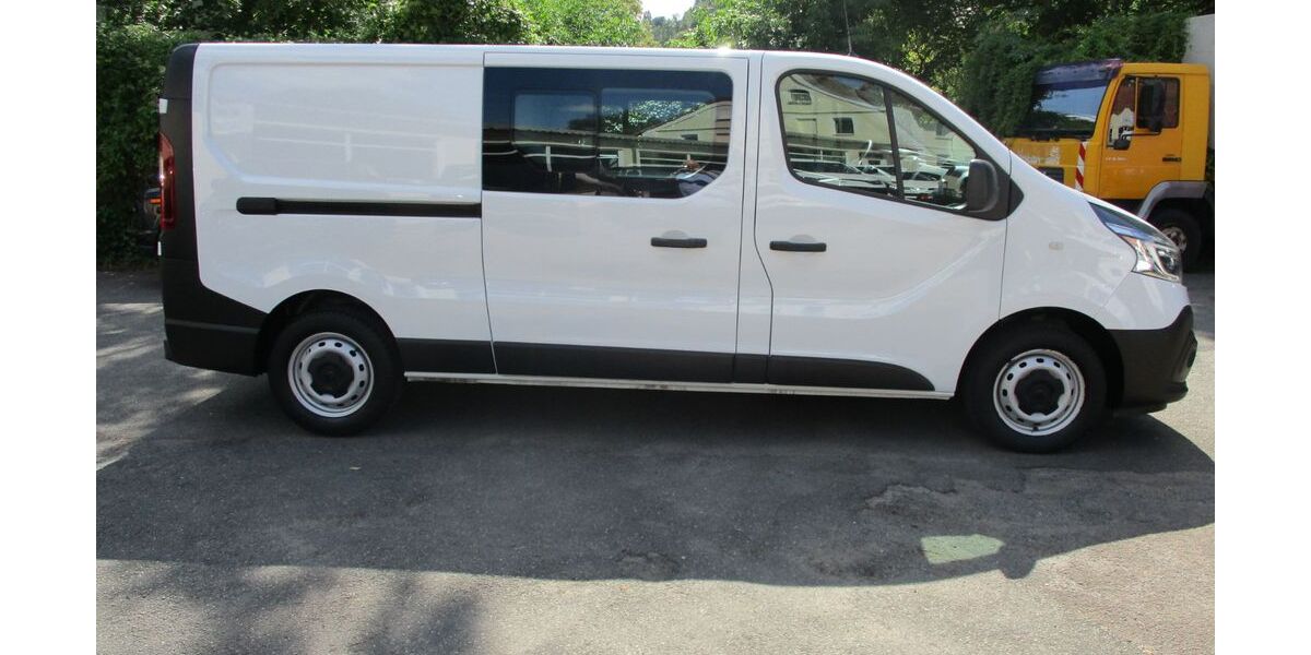 Renault Trafic 64.500 km 17.800 &euro; Vlotho 32602