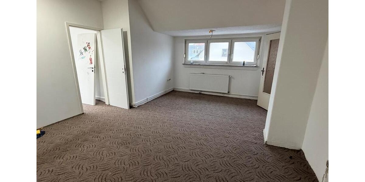 Dachgeschoßwohnung Herford Diebrock - 3 Zimmer, 85 m&sup2;, 760&euro; | Angebot:26025041