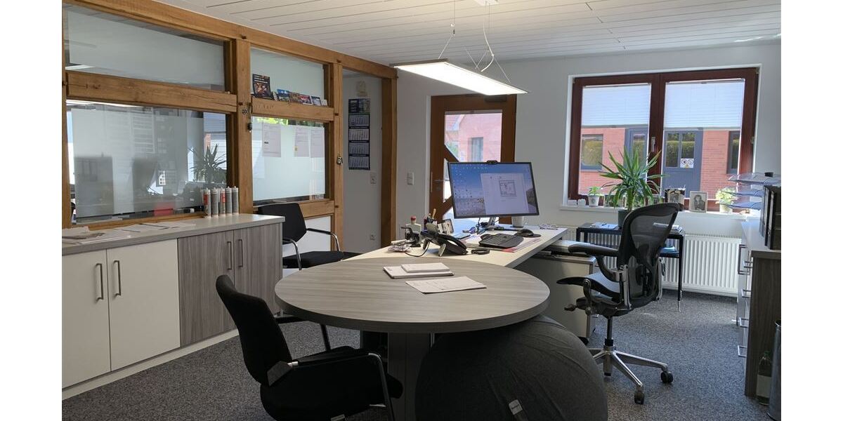 Gebotsverfahren für den schlauen Handwerker: Gewerbe- u. Bürogebäude, mit überragendes Wohnhaus - Gewerbeobjekt Stolzenau | Angebot:26212115