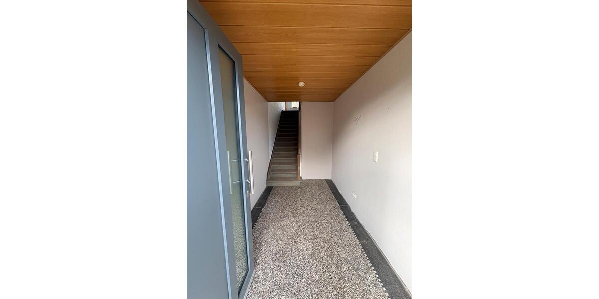 Etagenwohnung Rinteln - 3 Zimmer, 85 m&sup2;, 700&euro; | Angebot:25722206