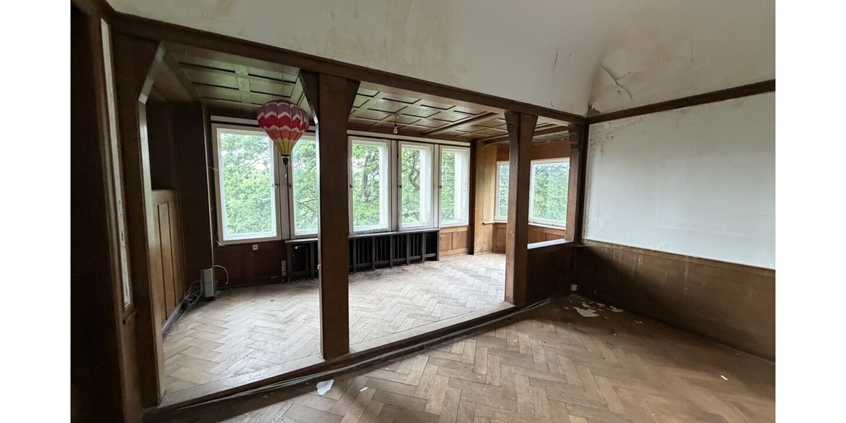 Denkmalgeschützte Fabrikantenvilla an der Weser – Parkgrundstück mit drei zusätzlichen Bauplätzen - Mehrfamilienhaus, Wohnhaus Vlotho | Angebot:26857223