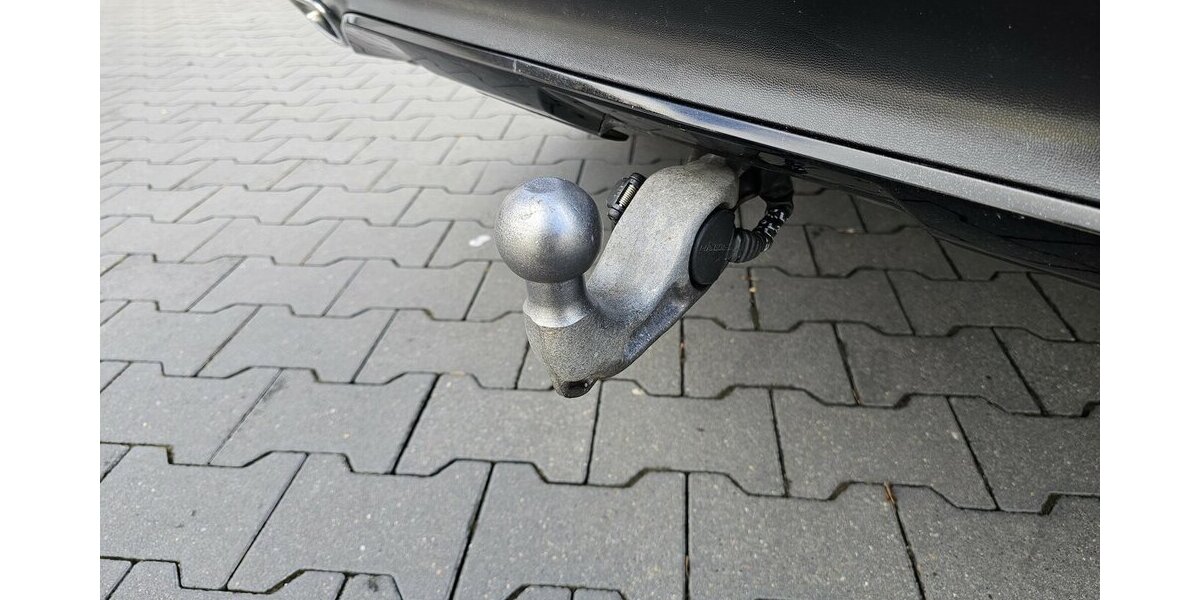 Mercedes-Benz GLE 350 d 4M AMG Line Night 360° LED AHK PANO. 136.546 km 37.990 &euro; Löhne 32584