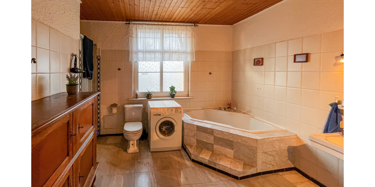 Renditestarke Kapitalanlage – Charmantes Mehrfamilienhaus mit Potenzial - Mehrfamilienhaus, Wohnhaus Porta Westfalica | Angebot:21450983