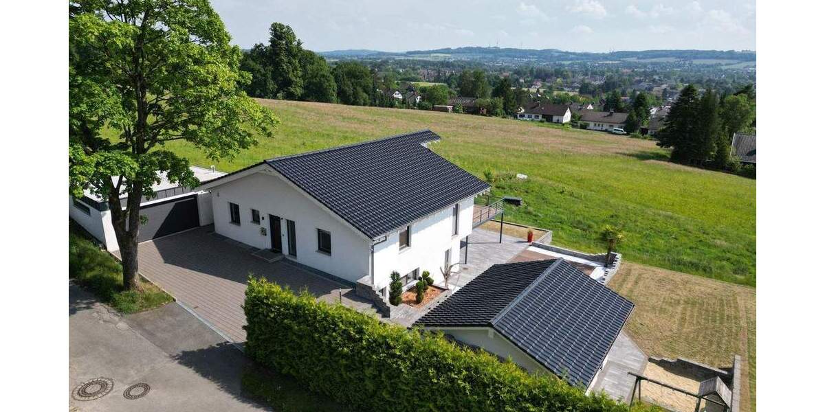 Einfamilienhaus Lemgo - 6 Zimmer, 242 m&sup2;, 999.999&euro; | Angebot:25741343