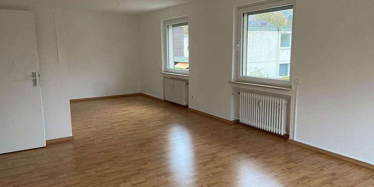 Etagenwohnung Bückeburg - 3 Zimmer, 74 m&sup2;, 690&euro; | Angebot:26818856