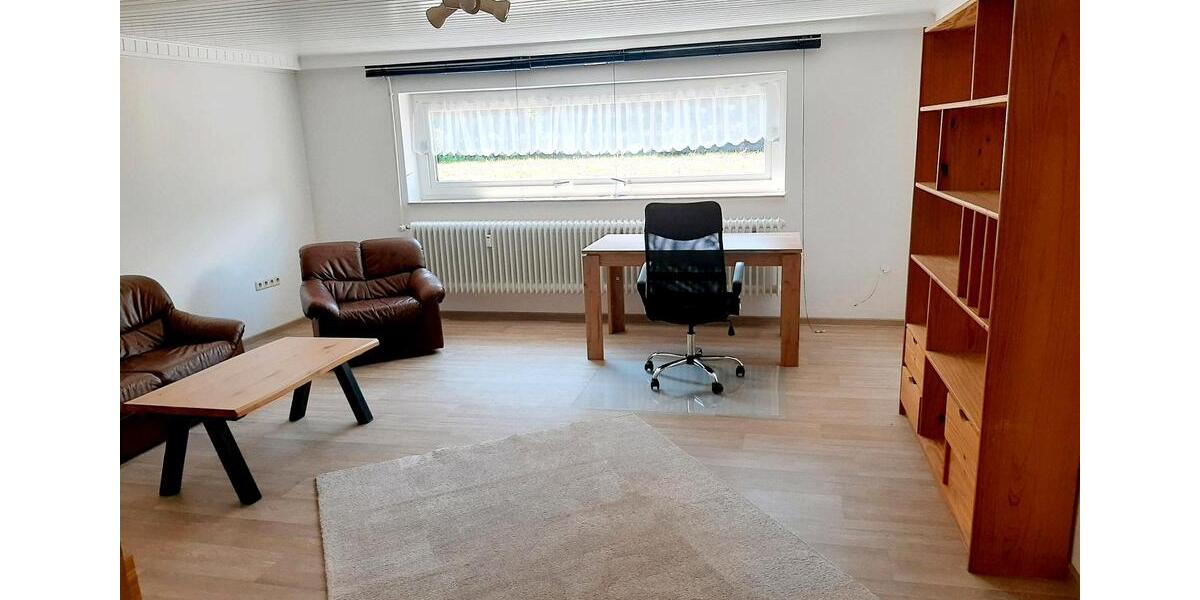 Etagenwohnung Rinteln - 3 Zimmer, 90 m&sup2;, 220&euro; | Angebot:24755630