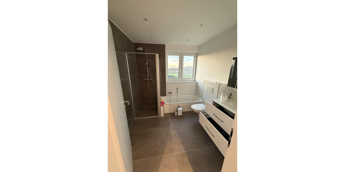 Etagenwohnung Herford - 4 Zimmer, 100 m&sup2;, 1.300&euro; | Angebot:25299056