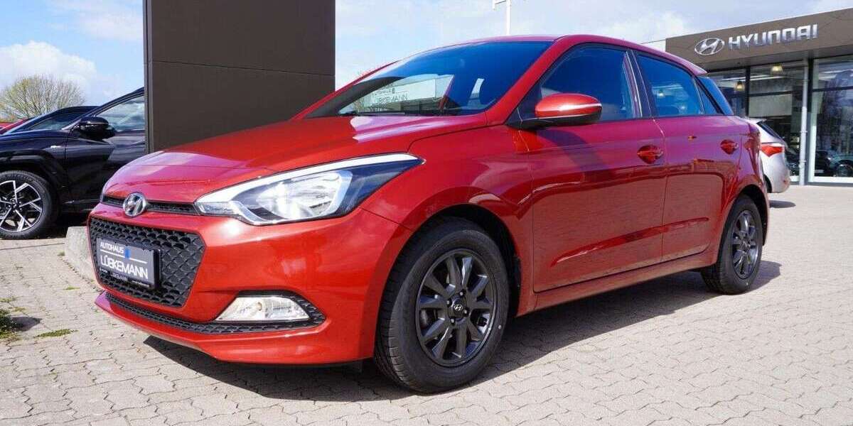 Hyundai i20 82.191 km 9.490 &euro; Petershagen / Lahde 32469
