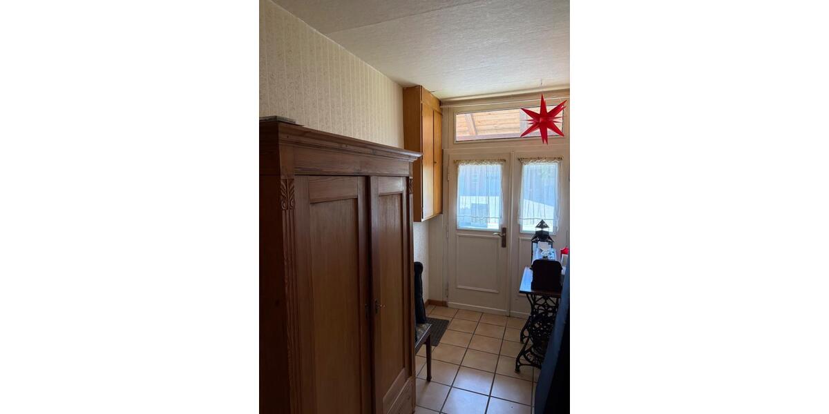 Einfamilienhaus Hessisch Oldendorf - 9 Zimmer, 290 m&sup2;, 195.000&euro; | Angebot:26291395