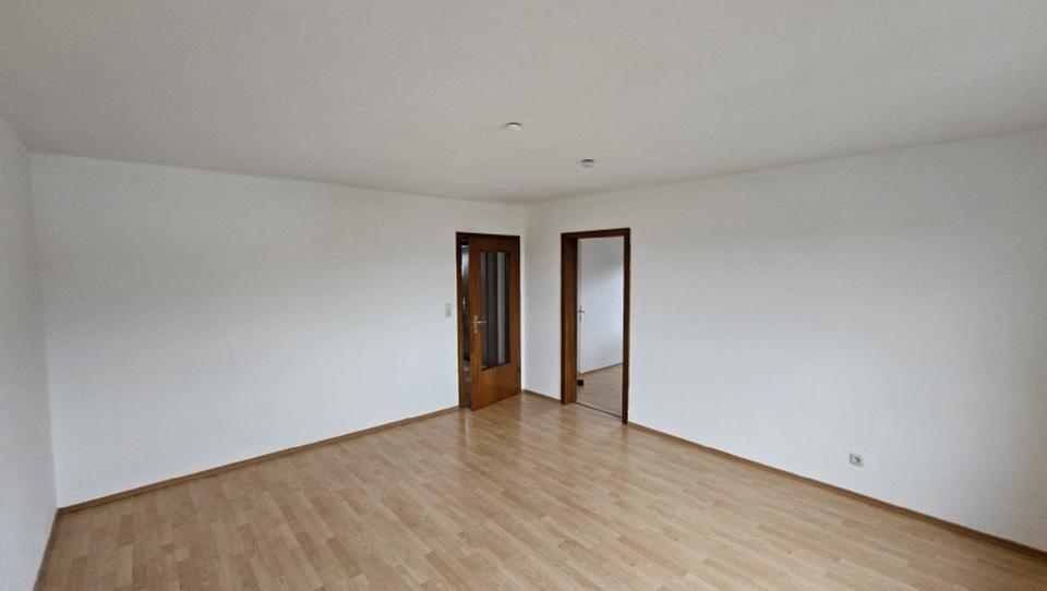 Etagenwohnung Bad Salzuflen - 2 Zimmer, 500 m&sup2;, 680&euro; | Angebot:25256343