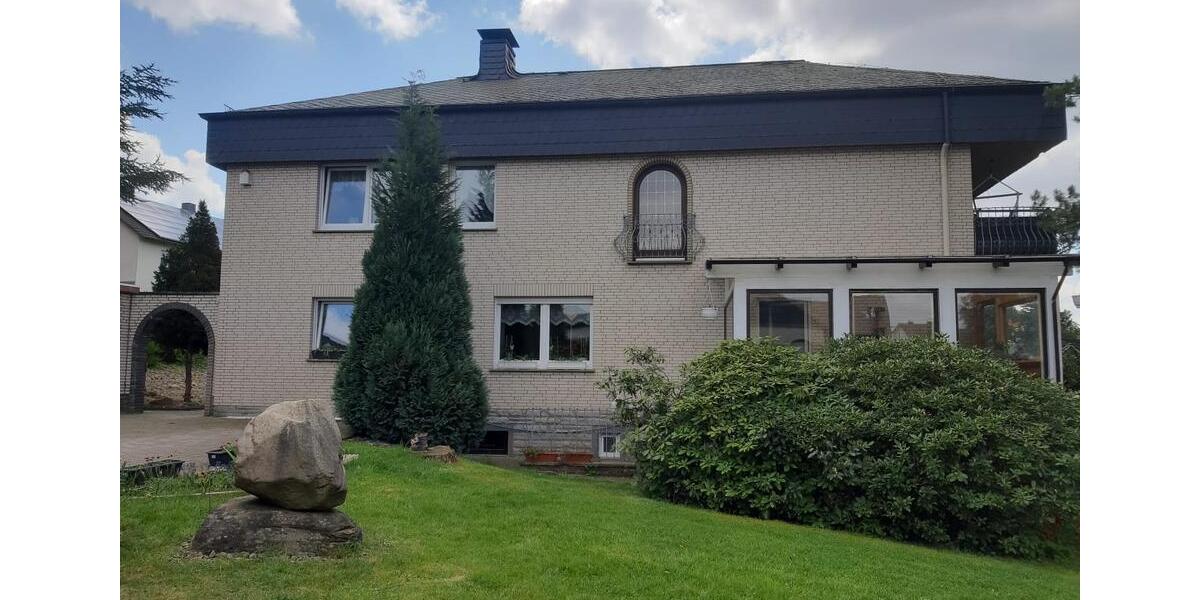 Villa Rinteln - 5 Zimmer, 258 m&sup2;, 1.850&euro; | Angebot:25986835