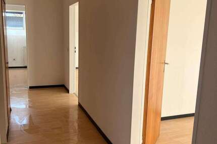 Wohnung Lemgo - 3 Zimmer, 68 m&sup2;, 520&euro; | Angebot:23653570