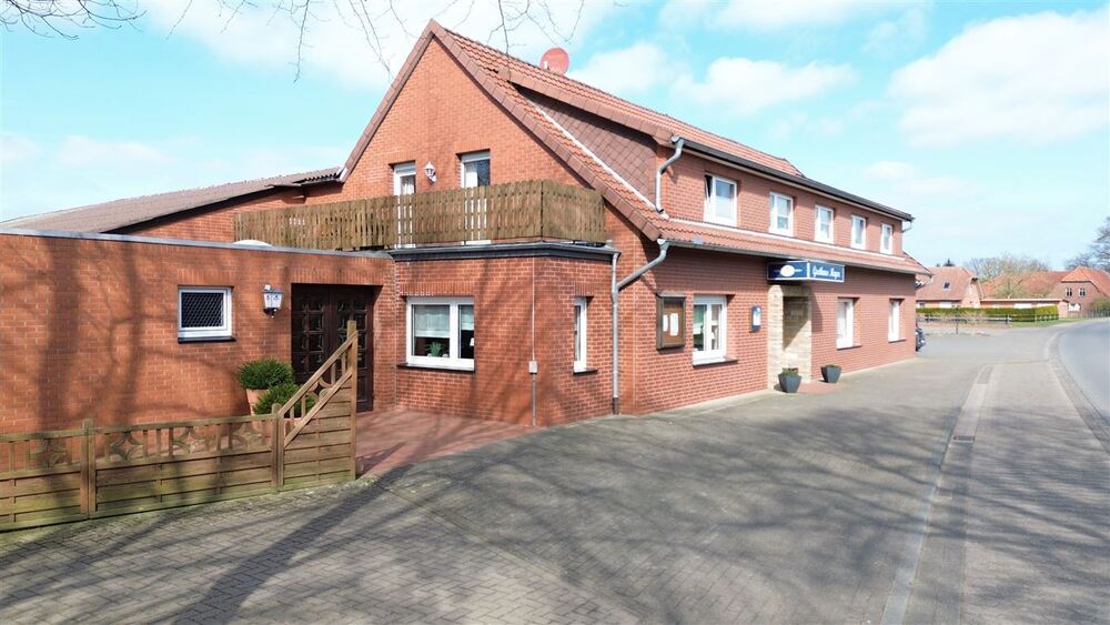 Vielseitige Hofanlage mit Wohnhaus, Stallungen, Scheune und Entwicklungspotenzial - Gewerbeobjekt Stolzenau | Angebot:27021565