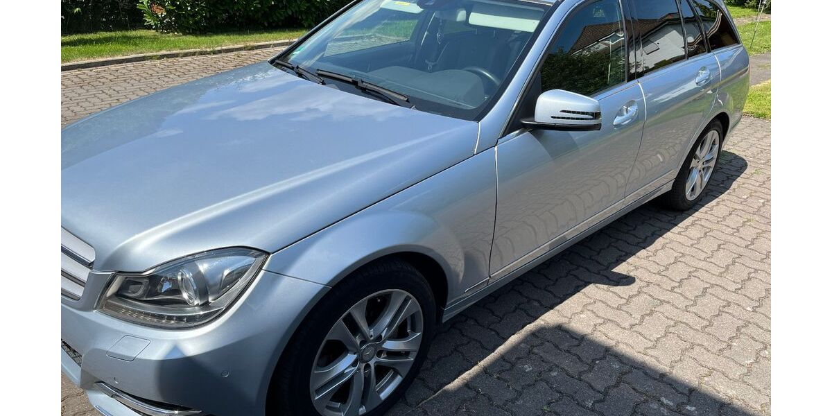 Mercedes-Benz C 250 88.000 km 17.500 &euro; Lemgo 32657