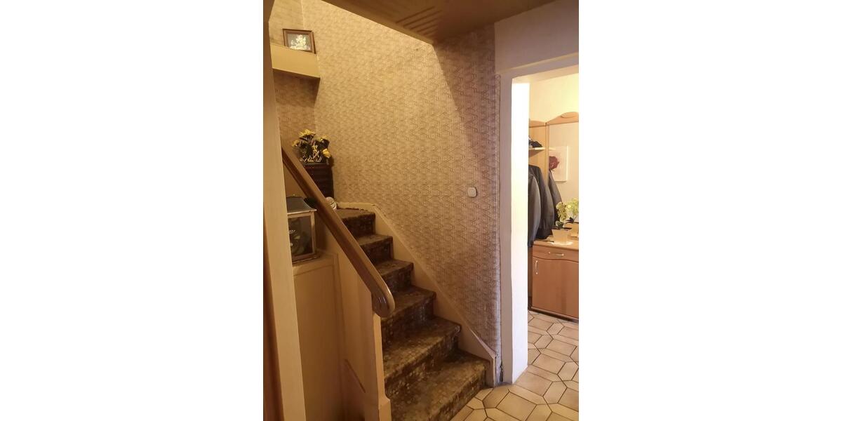 Einfamilienhaus Hessisch Oldendorf - 8 Zimmer, 180 m&sup2;, 143.000&euro; | Angebot:26903258