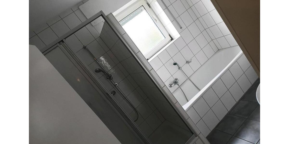 Hochparterre Bad Oeynhausen Dehme - 4 Zimmer, 105 m&sup2;, 1.100&euro; | Angebot:25891415
