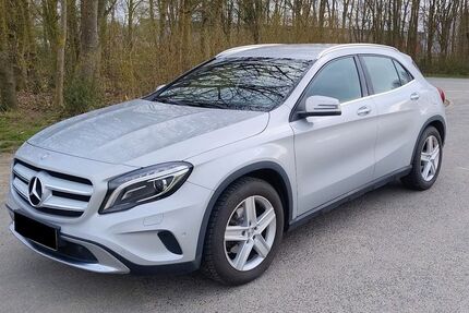 Mercedes-Benz GLA 180 82.000 km 13.800 &euro; Lemgo 32657